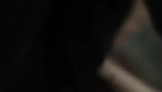 Bu kızıl saçlı karışık kızı okumak için işimi erken bıraktım. Erkek arkadaşı eve gelmeden önce acele etmesi ve ağzına boşalması gerekiyordu