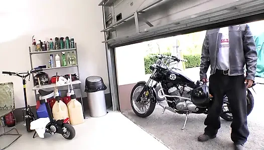 Büyük Memeli Hatunlar Vahşi açık Havada Üçlü Seks Sikişi