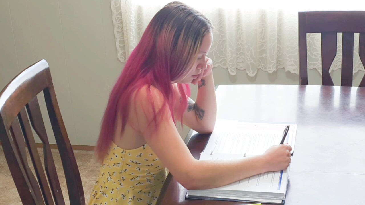 Küçük üvey kız kardeşin seks bağımlılığı bölüm 4
