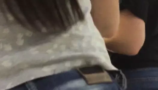 Büyük götlü iki kız