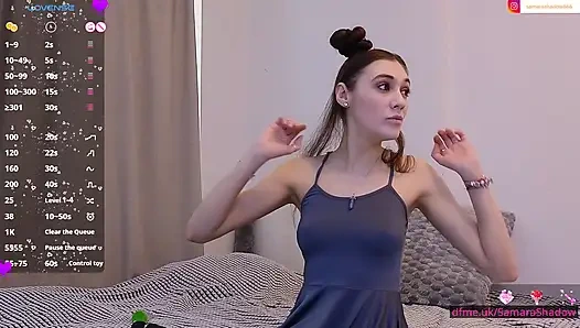 Echtes flirten mit einer frechen seite. live-fingern und neckende show, WICHsanleitung, glamouröse beine!