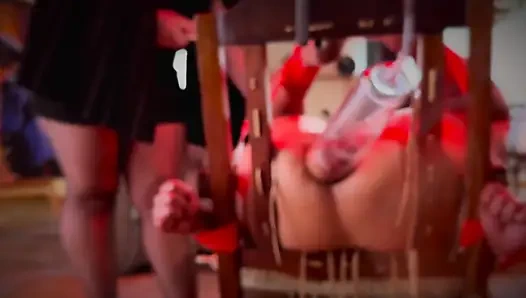Dominatrix sahibe April: bir köle hatası