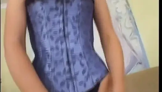 File çoraplı beyaz sürtük içinde büyük siyah bir yarak hissediyor