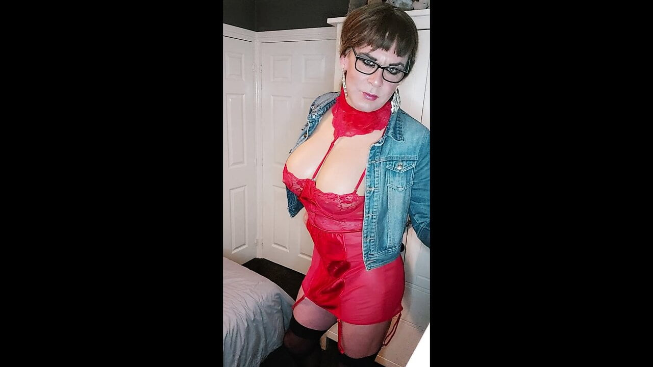 CROSSDRESSING JUNIPER BERI