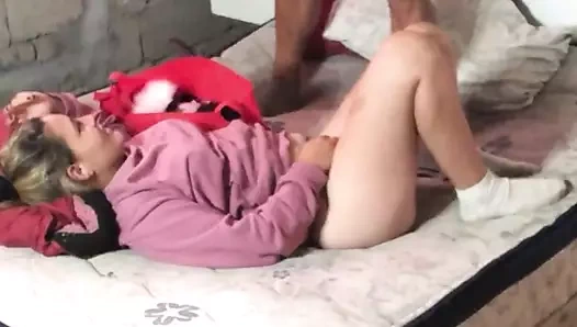 Tartışmaya başladık - aşağılama anal tıkaç orgazmı ve vajinal krem ile sona erdi