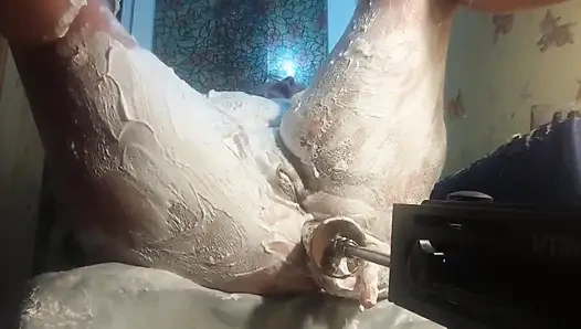 Anal sikiş makinesi ve köpük oyunu