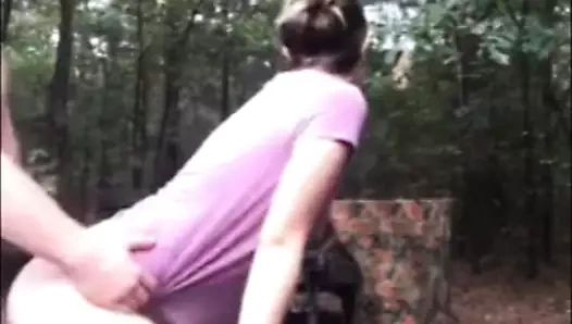 2 tetes de plus que moi et une putain de chienne