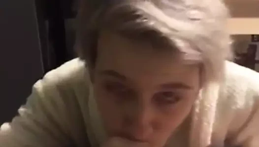 Kısa saç, piercing, dövme, oral seks ve sikiş!