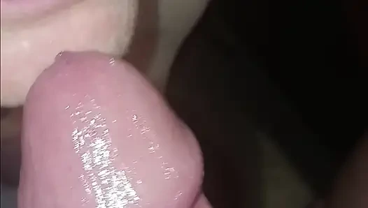 Söyle. Ben bir fahişeyim