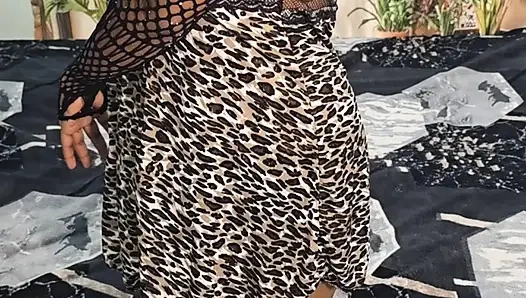 İzha Kerala Mallu ateşli evli kadın striptiz yapıyor Hintli mallu kerala cochin evli kız eğlence zamanı