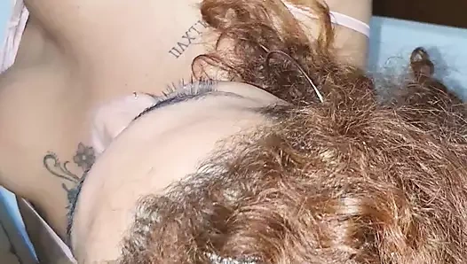 Hayranla görüntülü görüşmede göz kırpan göt