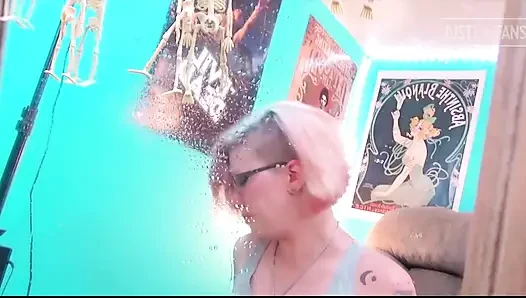 Mirror Sneezing