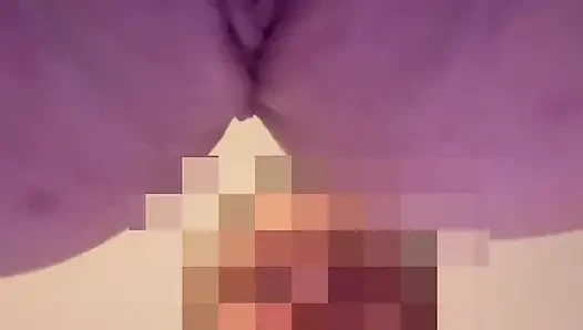 Barda tanıştığım yabancı götümü yalıyor ve içime boşalıyor