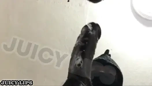 Sulu dudaklar onu çabucak soyduracak!!