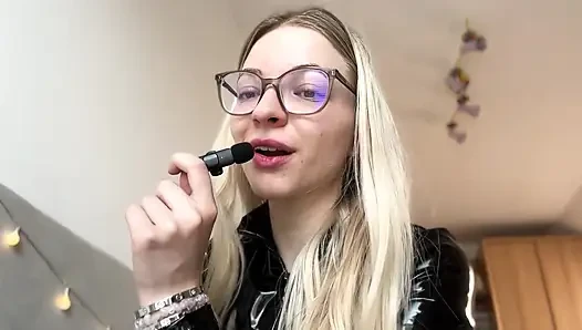 Az önce kadın kılıklı olarak teşhir ettin! Asmr Rol Oyunu