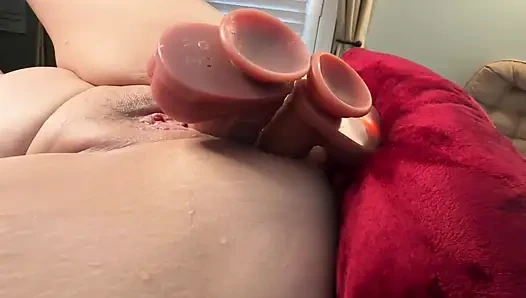 İri güzel sürtük evli kadın anal sekse bayılıyor