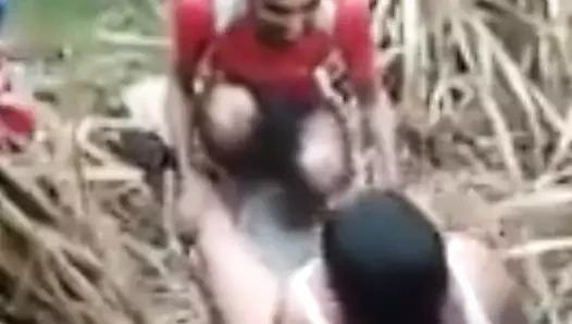 Jangle me chut Mara jor jor se