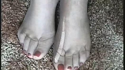 Naylon ayak boşalması