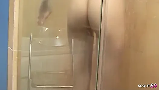 Seksi sarışın genç liv wylder ilk ırklararası büyük zenci yarağı ile anal sikişiyor