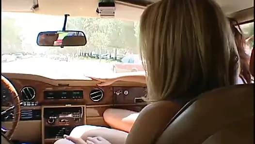 Pis küçük fahişeler 1 - april feat. flick shagwell,april flowers - sapık orta yaşlı seksi kadınlar