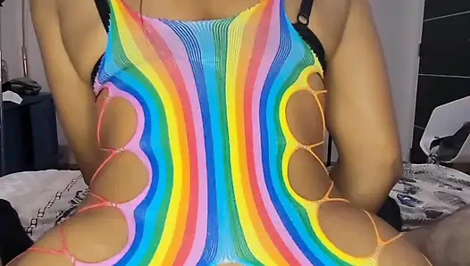 Bu sevimli Asyalı sürtük için ilk anal.