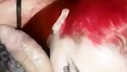 Kızıl kafa verir en iyi derin boğaz