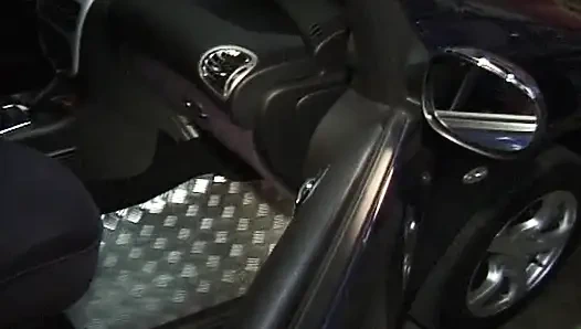 Fransız 21 yaşındaki sürtükler herkesi boşaltabilir