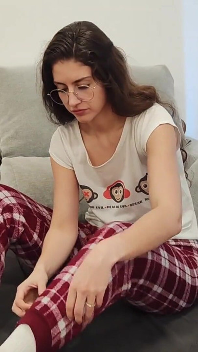 FOOT FETISH BRUNETTE SUCKING TOE IN THE MORNING SHANAXNOW | Clip 1