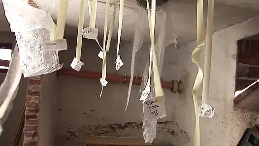 Genç fahişe için şişman yüze boşalma birçok şekilde sikiliyor