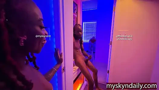 Mahlaysia ve Doniskrazy kamera arkası