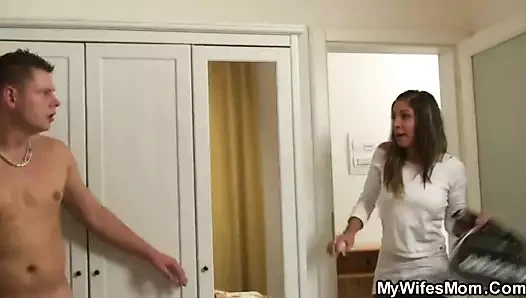 Kayınvalidesi değil yaşlı sikikleri