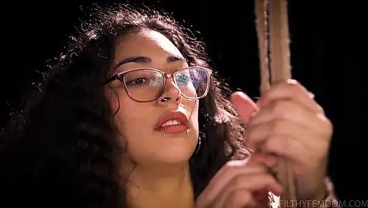 Mariah Cherry ile seanslar Mariah Cherry, David'in yer aldığı gerçek yaşam teslimi