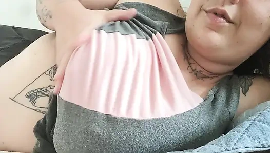 Göğüslerimi Sana Süt Vermeye Hazırlıyorum (konuşma Yok)