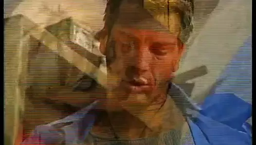 Jeannie sıcak sarışın