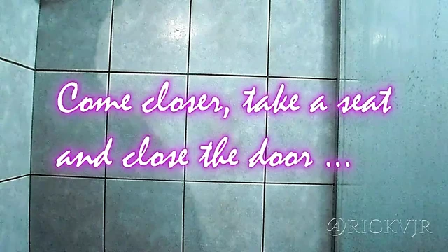 Banyoda twerk yapıyor 'duşta siyah'