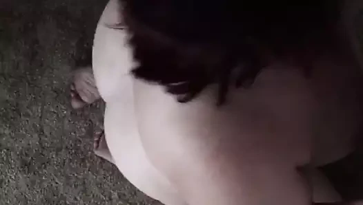 Bbw eş verir heyecan verici oral seks ile boşalmak