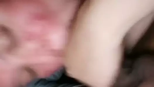 Karısı ilk kez kamyonunda boğa üfledi