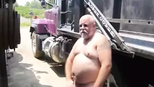 yaşlı adam mastürbasyon içinde kamu