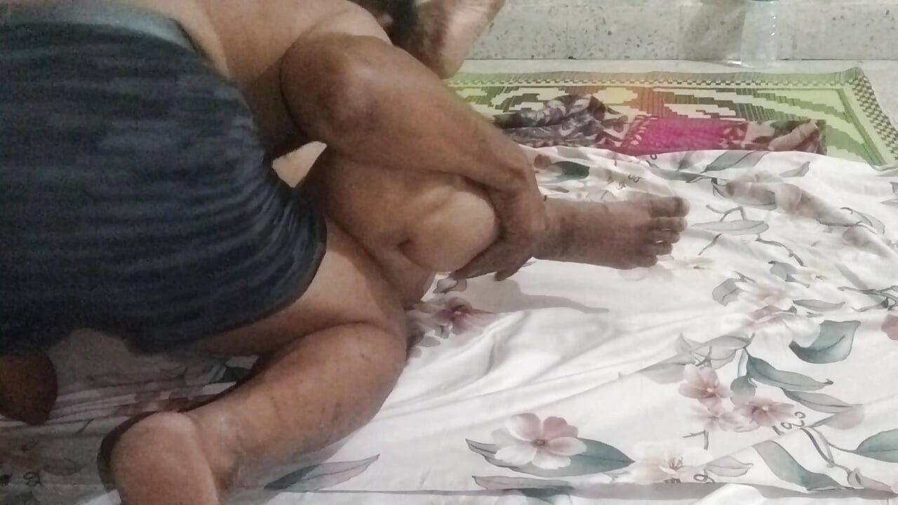 Kocası sabah seksi yapıyor