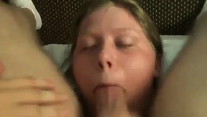 öğürerek yüz siktiği kız arkadaş, köpek stili sikiş yüz