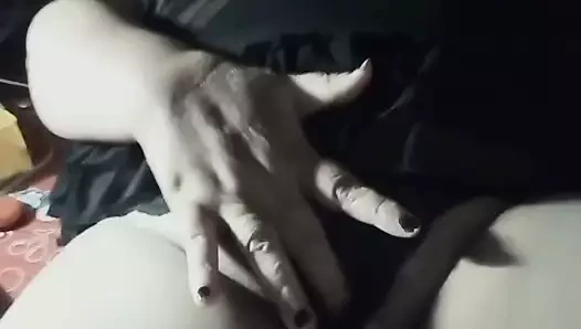 Arkadaşlarımdan biri annemi baştan çıkarmayı başardı.