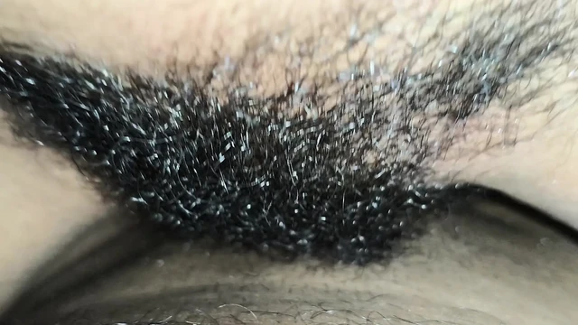 18-летняя девушка дези хардкорно трахается в индийском сексе