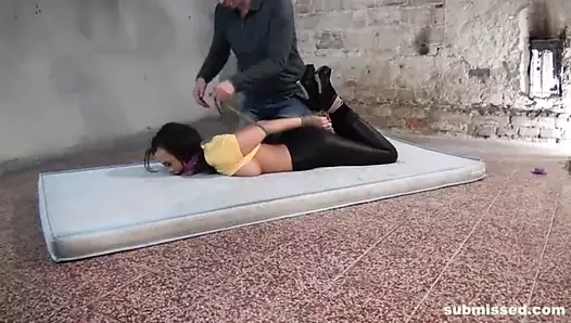 Submissed.com aşırı güçlü ve ağzı sıkı bebeğim