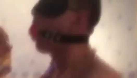 Kölelerimin yüzüne tükür! çünkü yapabilirim