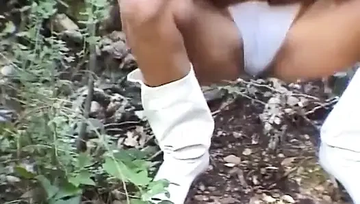 Ormanda sidik pantolon