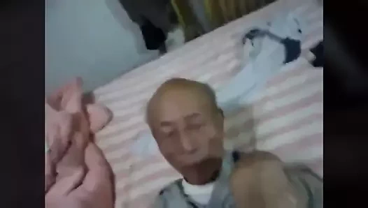 Çok güçlü kahrolası japon dede