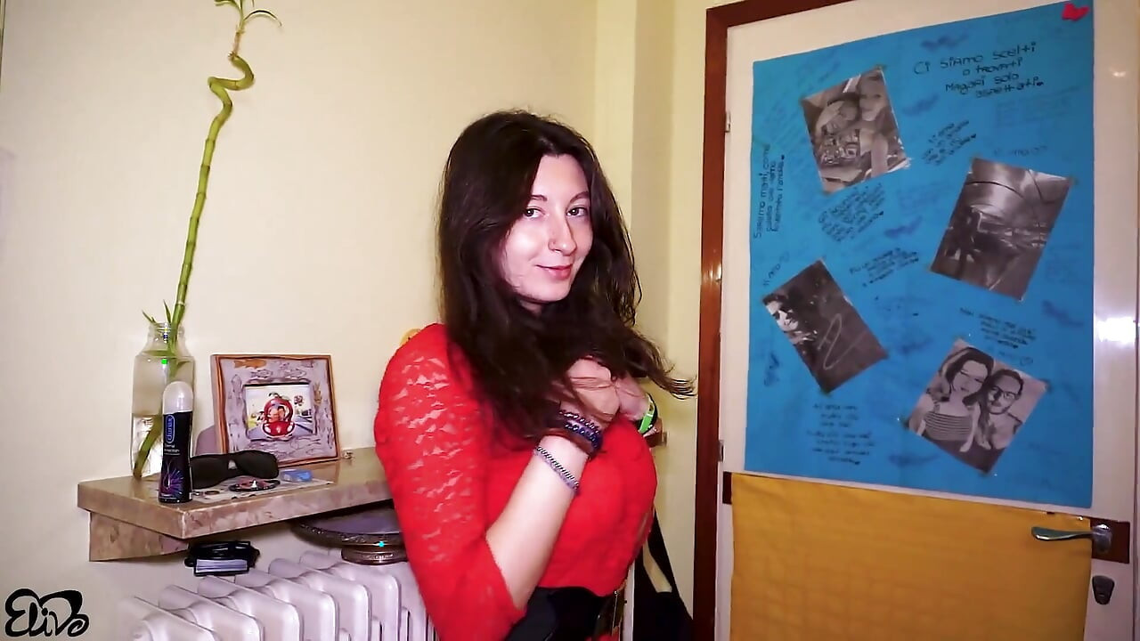 Çok Ateşli Ve Genç Kız Sana Striptiz Yapıyor Ve Senin Için Götten Mastürbasyon Yapıyor (kıllı Amcıklı Genç)