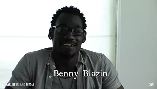 Gösteriş yapmak ve fantezilerinden bahsetmek