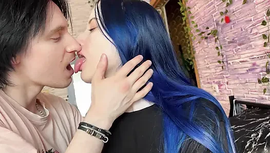 Bakire Üvey Kardeş Sıkı Bir Şekilde Orgazm Aldı Ve Içine Bolca Boşaldı