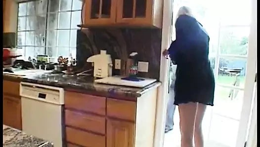 olgun sarışın transeksüel alır onu kıçını cilalı tarafından overstayer